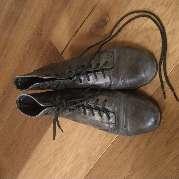 Ariat boots - Picture 1 of 5